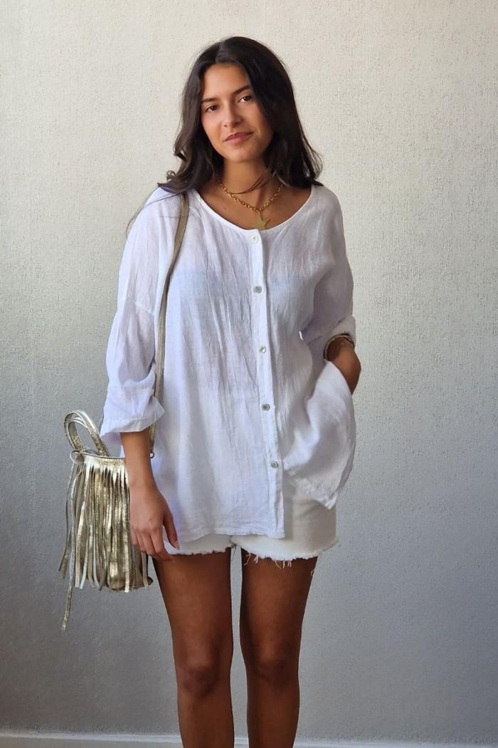 Camisa oversize con manga tres cuartos en color blanca