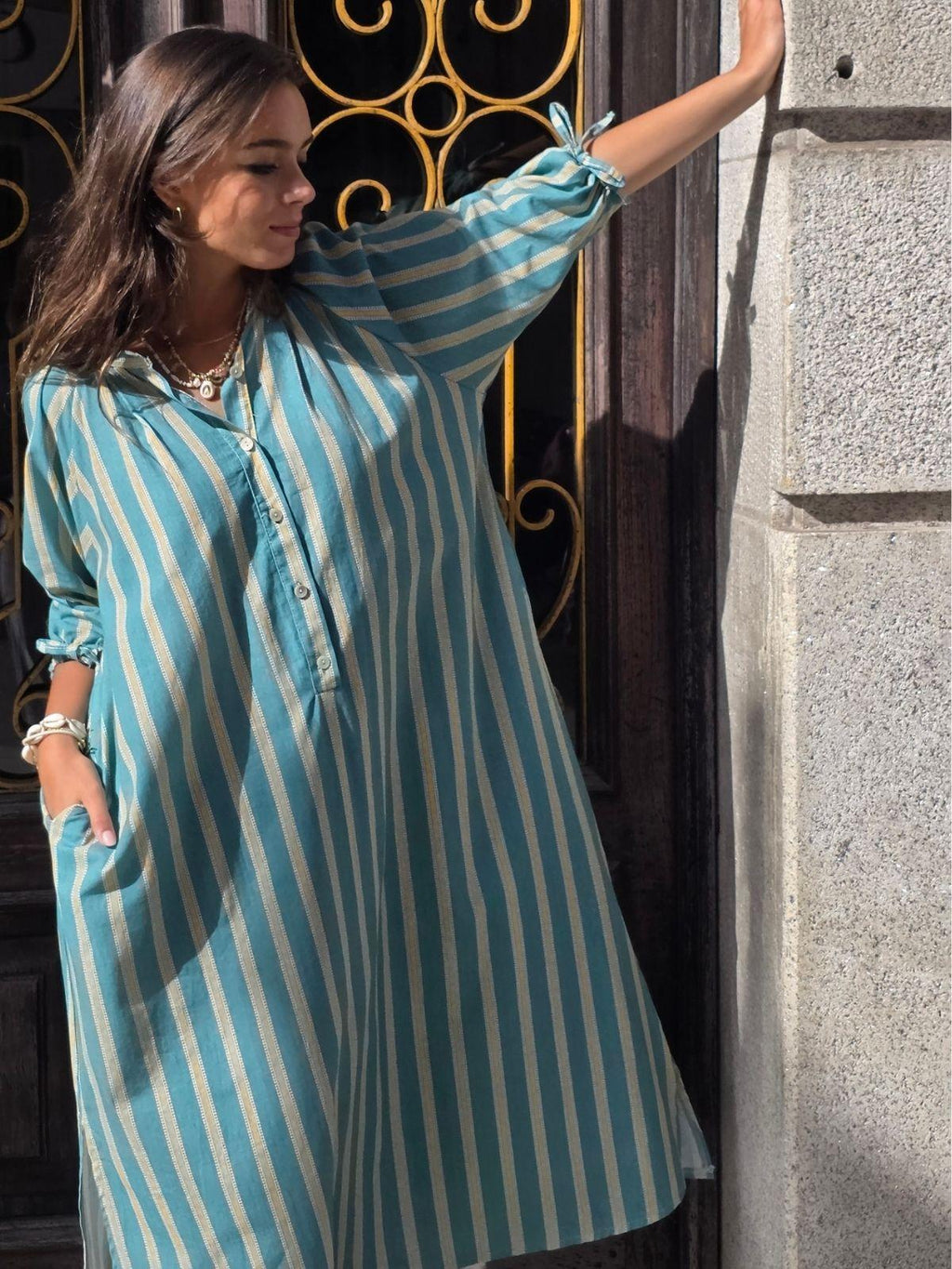 Vestido oversize tipo kurta con manga francesa mostaza