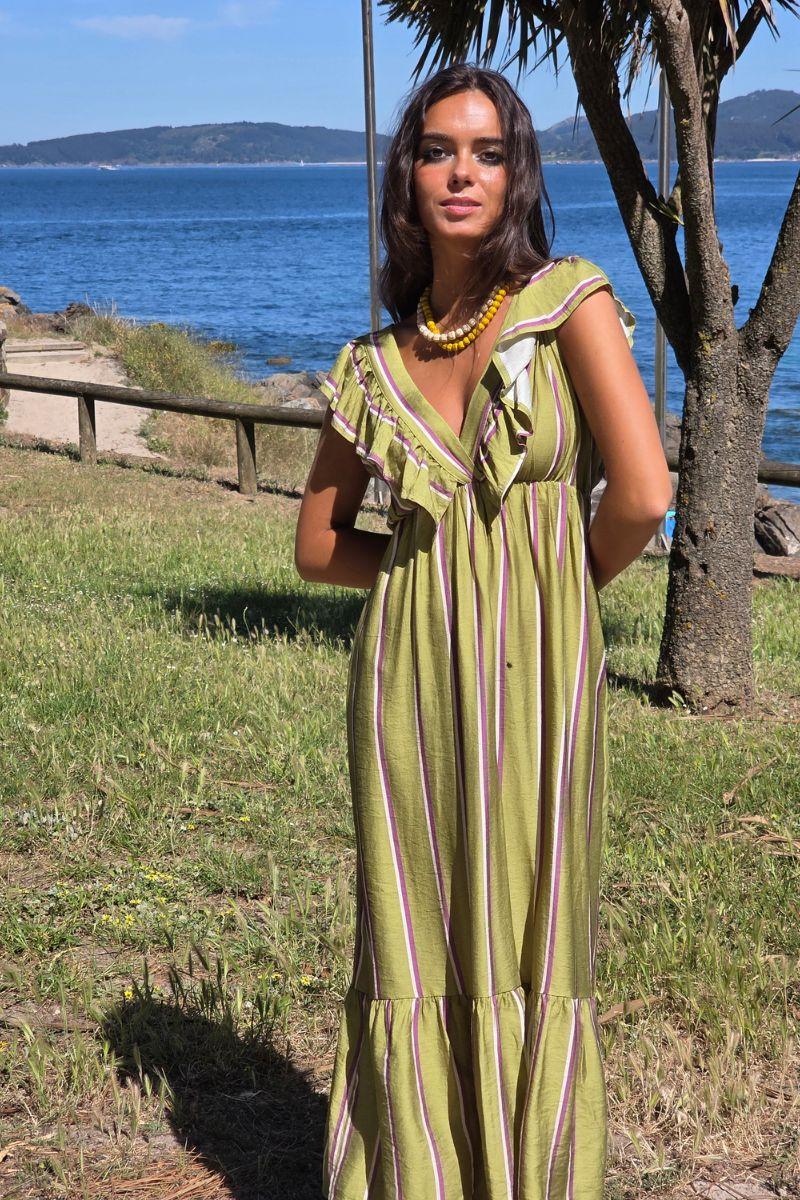 Vestido volante con estampado de rayas pistacho