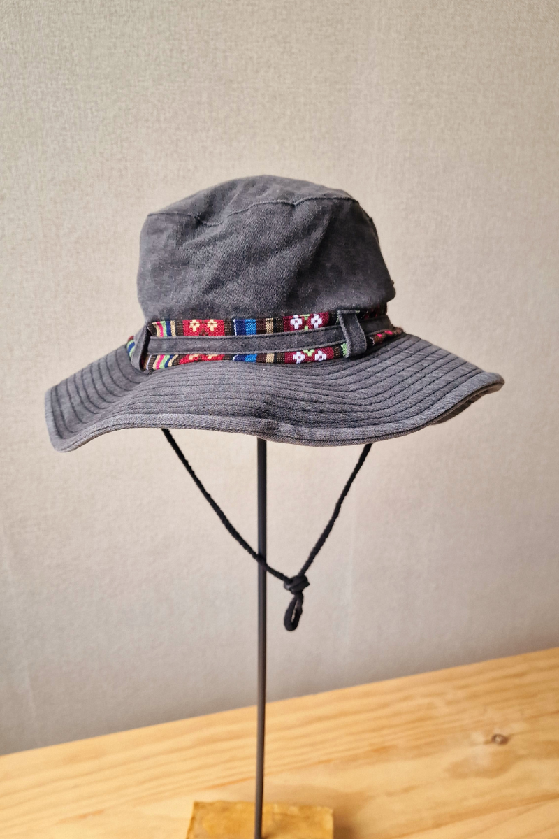 Sombrero unisex tira étnica gris