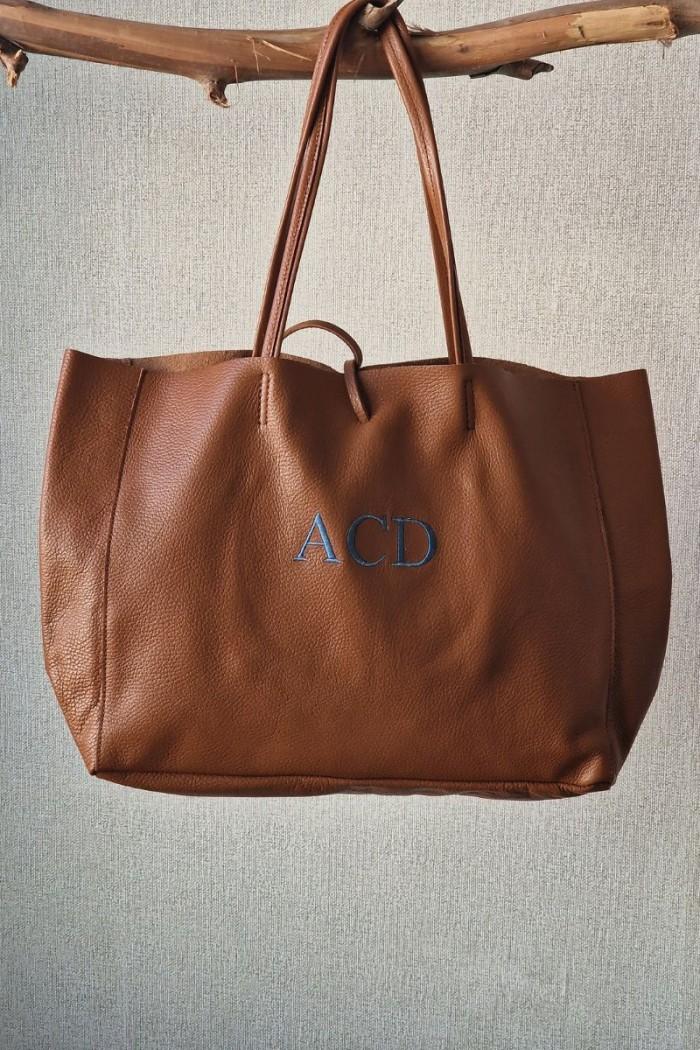 Bolso de piel shopping con cremallera camel