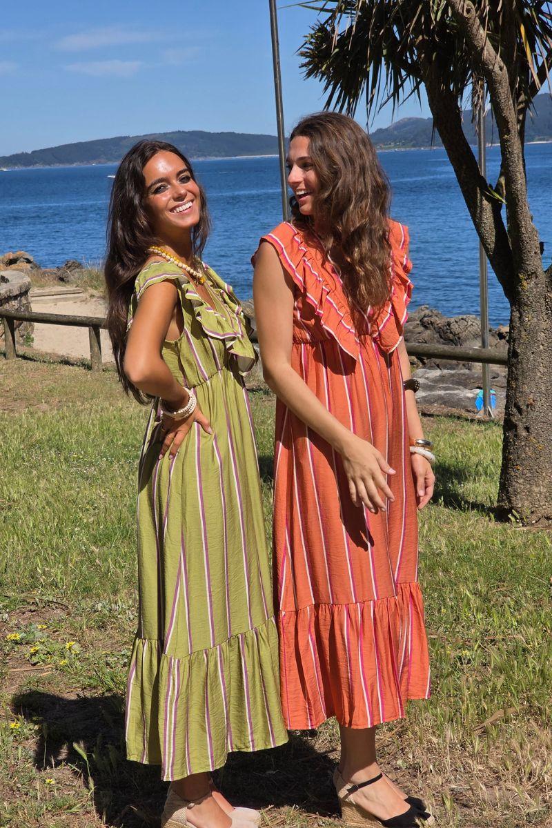 Vestido volante con estampado de rayas naranja