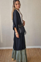 Kimono fluido con raso negro