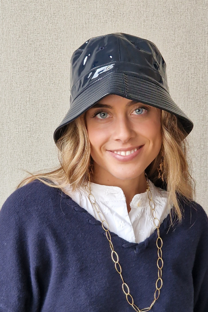 Gorro de lluvia azul marino charol