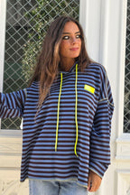 Sudadera de rayas con capucha azul marino