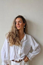 Camisa blanca Teen cuello volantito