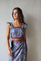 Conjunto top y falda con estampado de flores petróleo