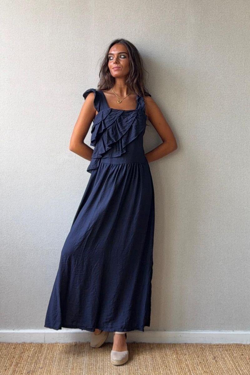 Vestido de volante y tirantes