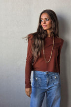 Camisa manga larga con tachas