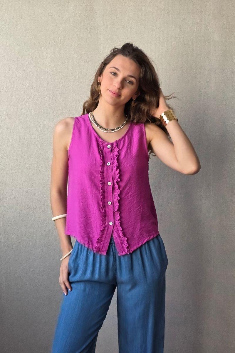 Camiseta de tirantes con volantes magenta
