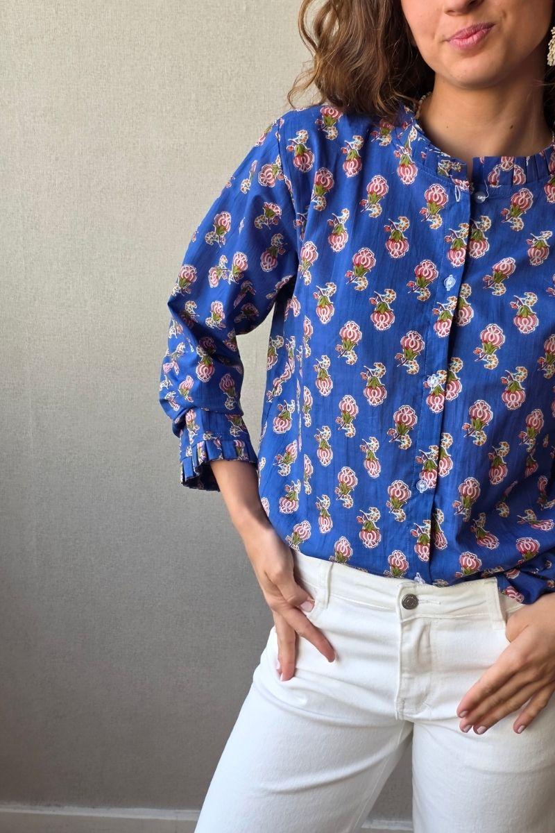 Camisa estampado de flores azulón