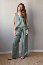 Pantalón tipo lino caqui