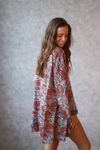 Kimono estampado gris y fucsia