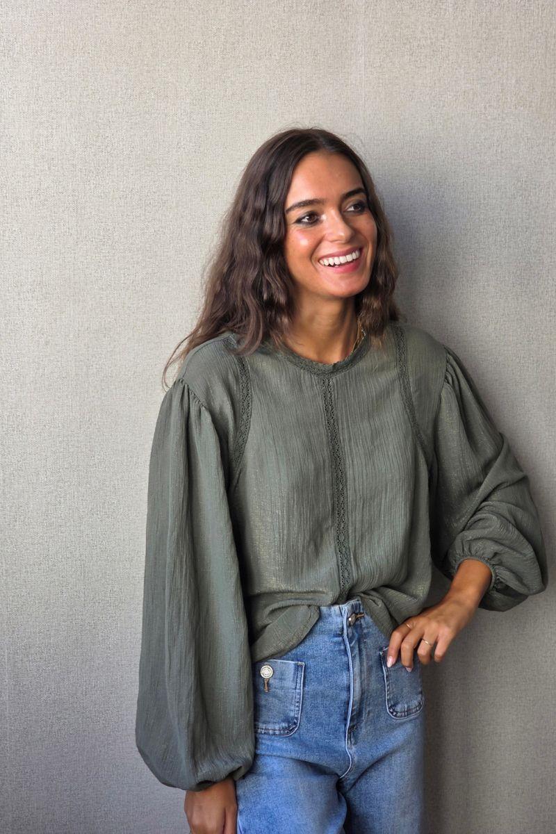 Blusa tira borda verde militar