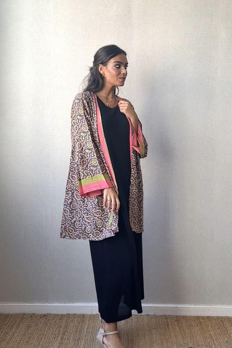 Kimono estampado gris oscuro