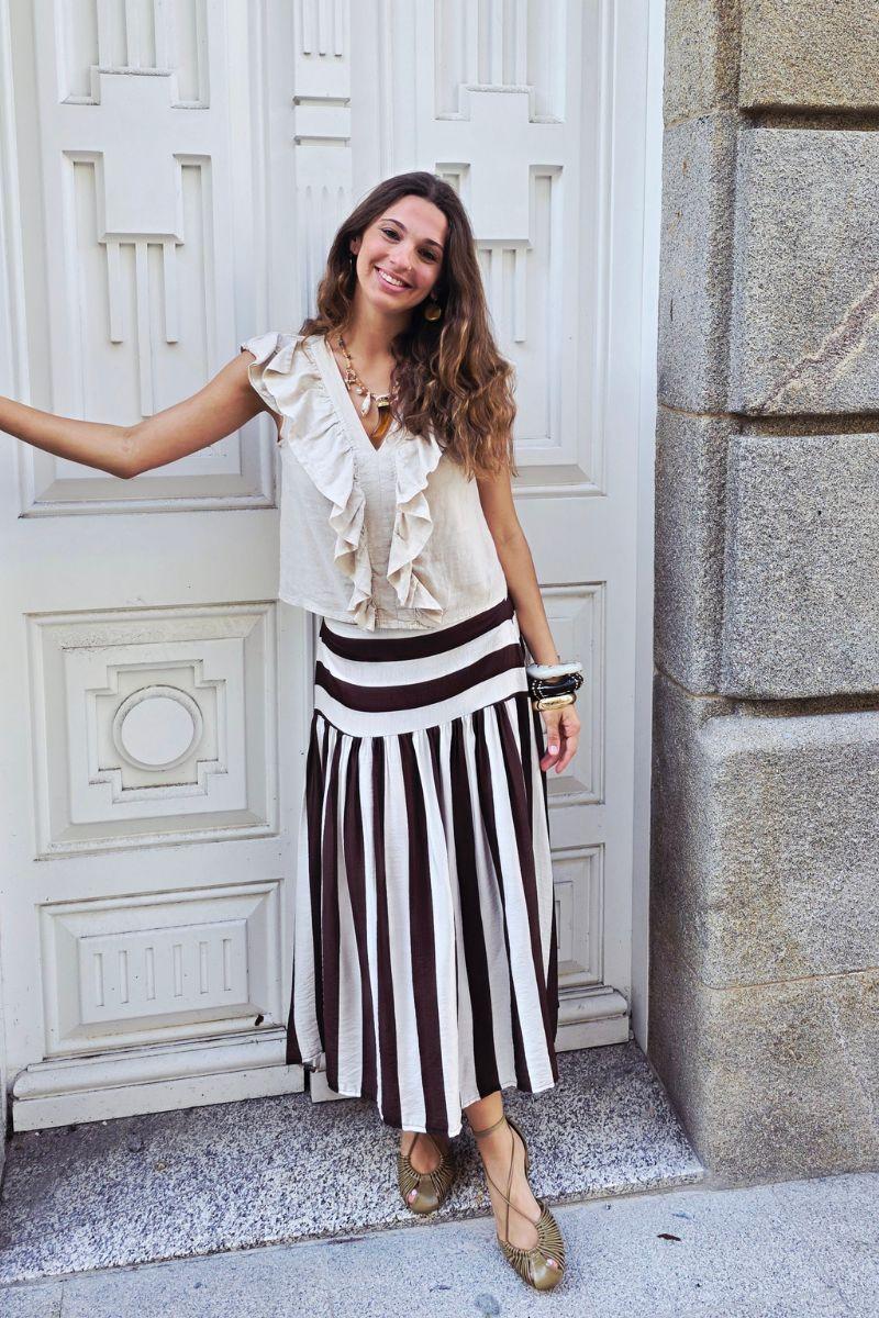 Falda de mujer conn corte y etampado de rayas