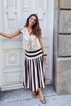 Falda de mujer conn corte y etampado de rayas