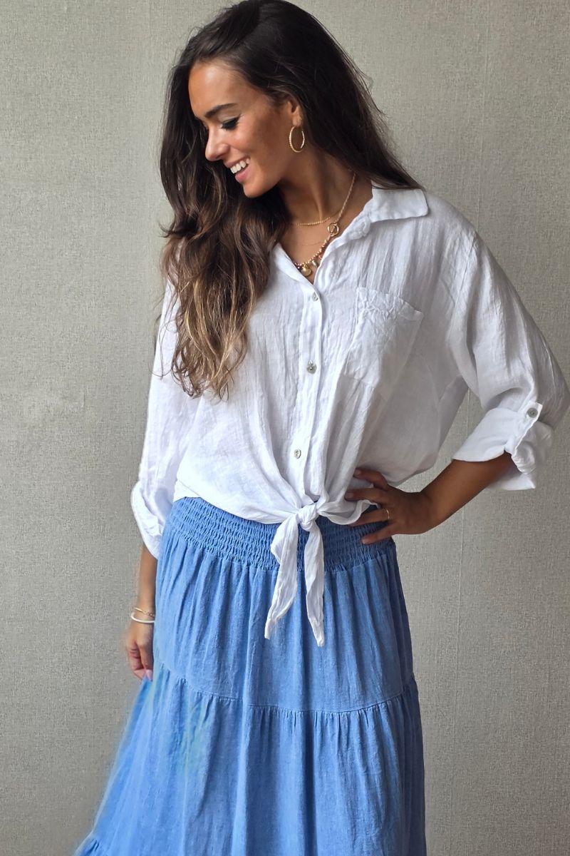 Camisa blanca con nudo