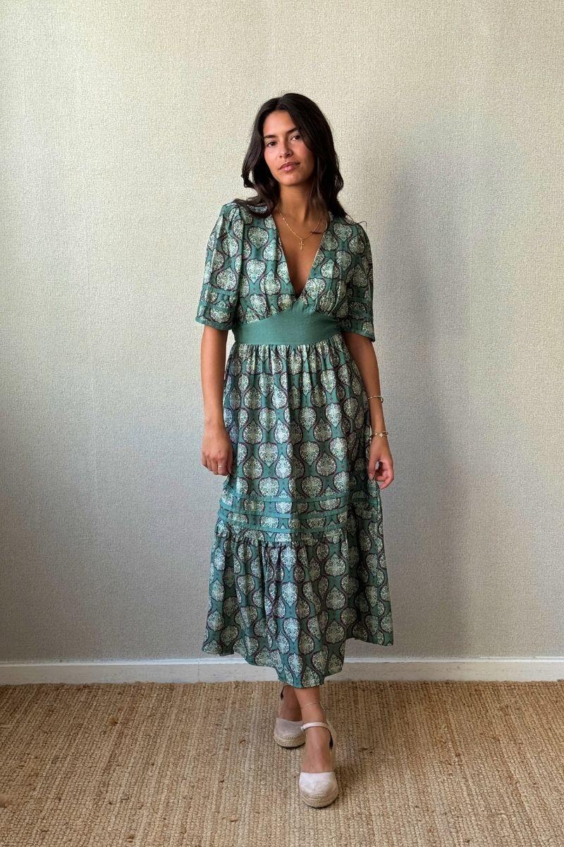Vestido hoja manga corta y escote estampado verde
