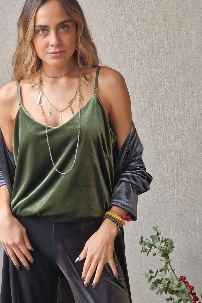 Top de terciopelo verde