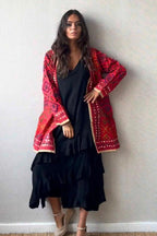 Kimono corto estampado rematado con espejitos rojo