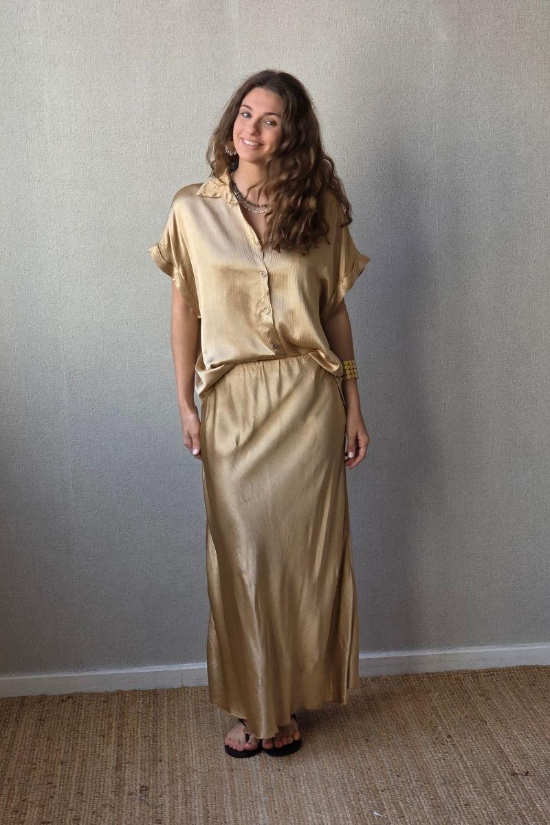 Falda de raso camel