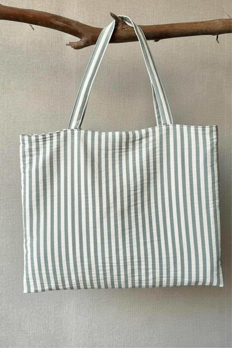 Bolso mediano con cremallera de rayas verde bonito