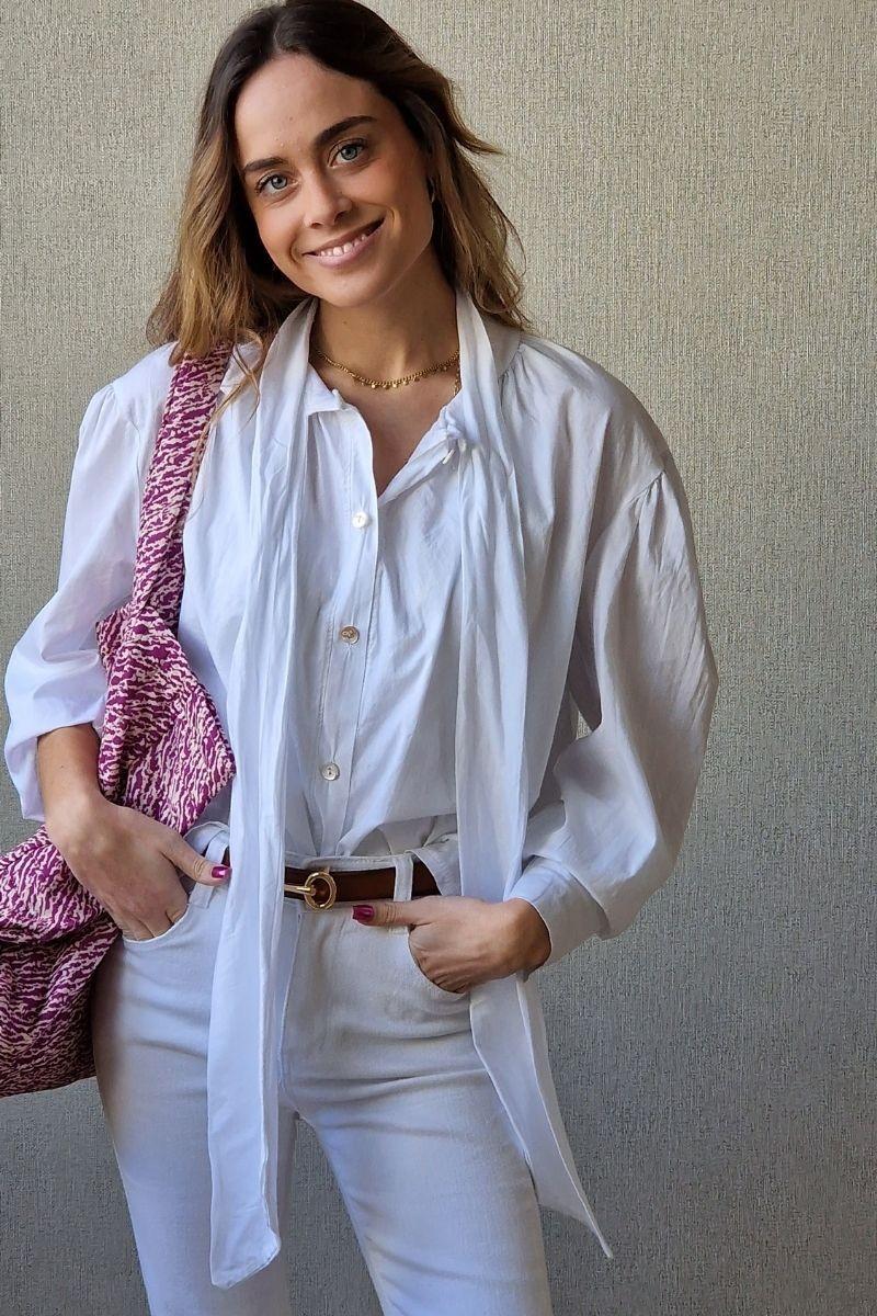 Camisa con lazo blanca