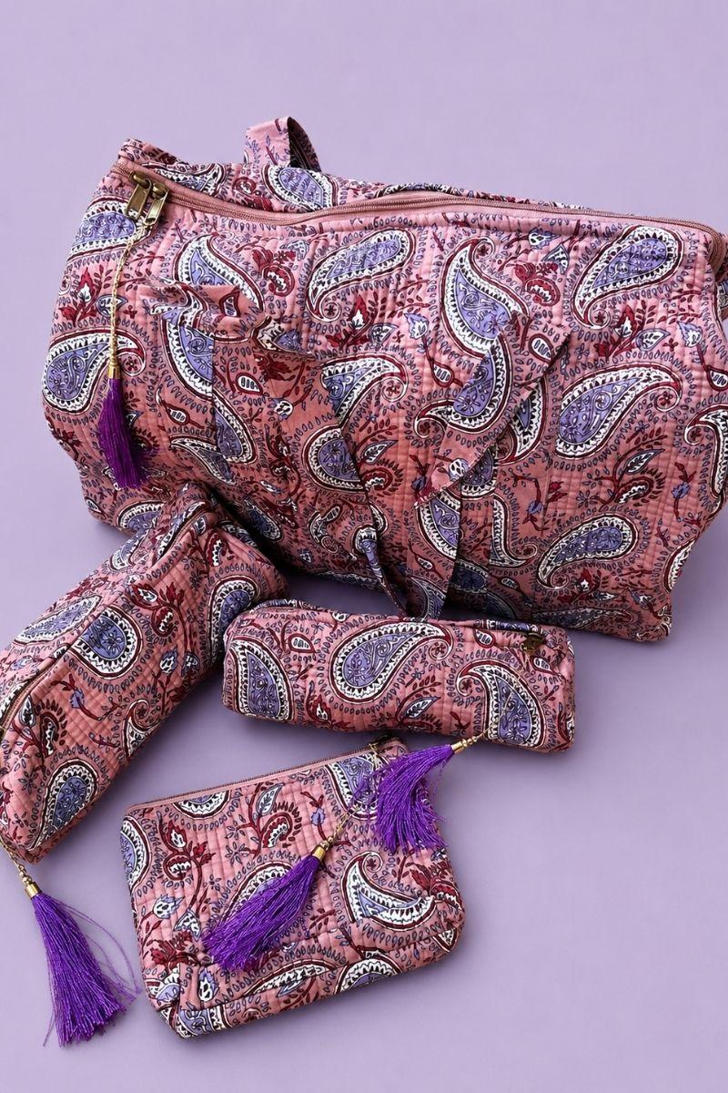Set de Viaje con Bolsa y 3 Neceseres Estampado Indio Rosa