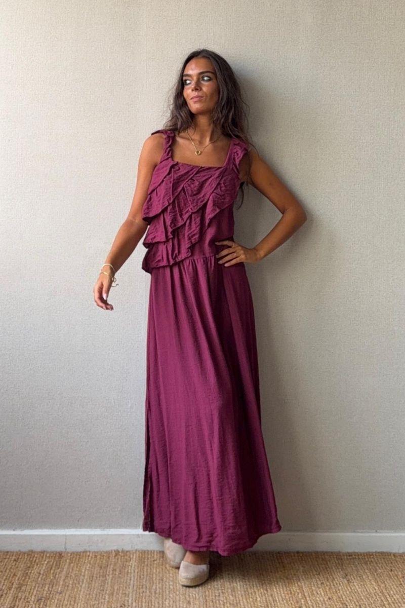 Vestido de volante y tirantes