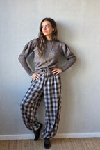 Pantalón bombacho de cuadros grande beige