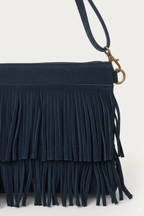 Bolso sobre de ante con flecos verde azul marino