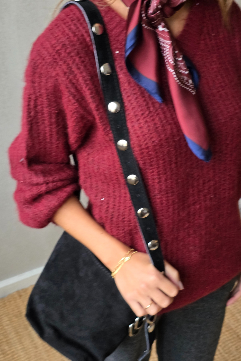 Jersey Olivia de punto con brillos granate