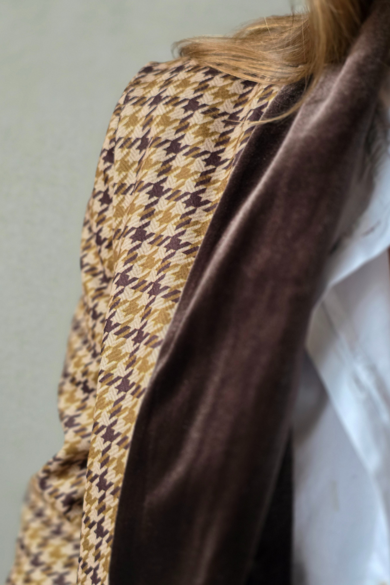 Americana oversize pata de gallo mostaza