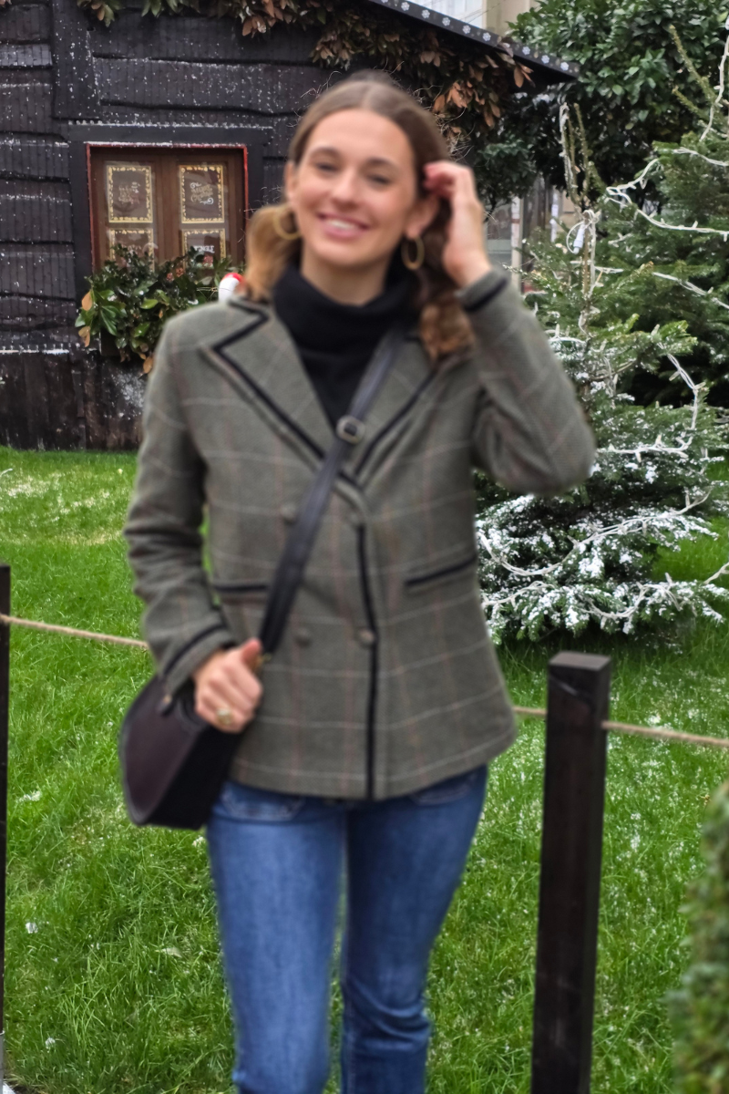 Americana de espiguilla verde militar