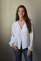 Blusa fluida cuello pico blanca