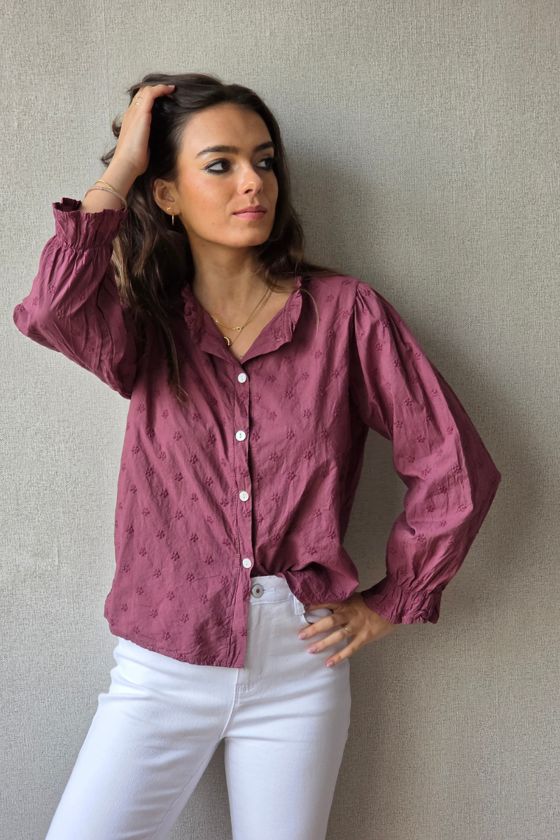 Camisa teen con bordados flores berenjena