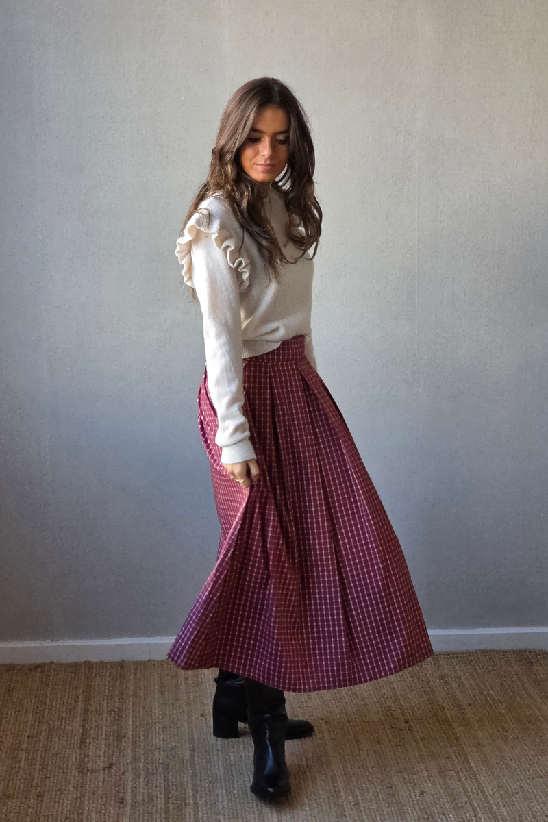 Falda fresa con cuadros blancos