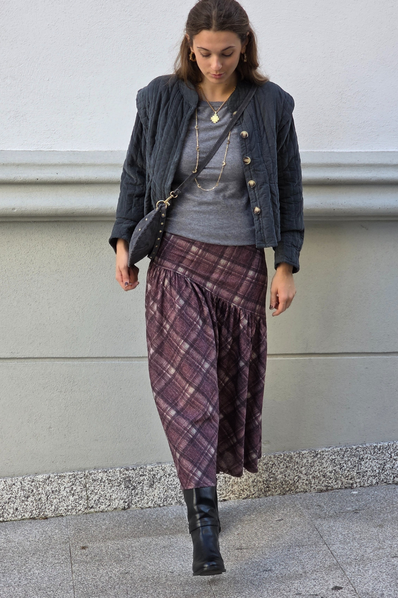 Falda Pía de cuadros escocesa asimétrica berenjena