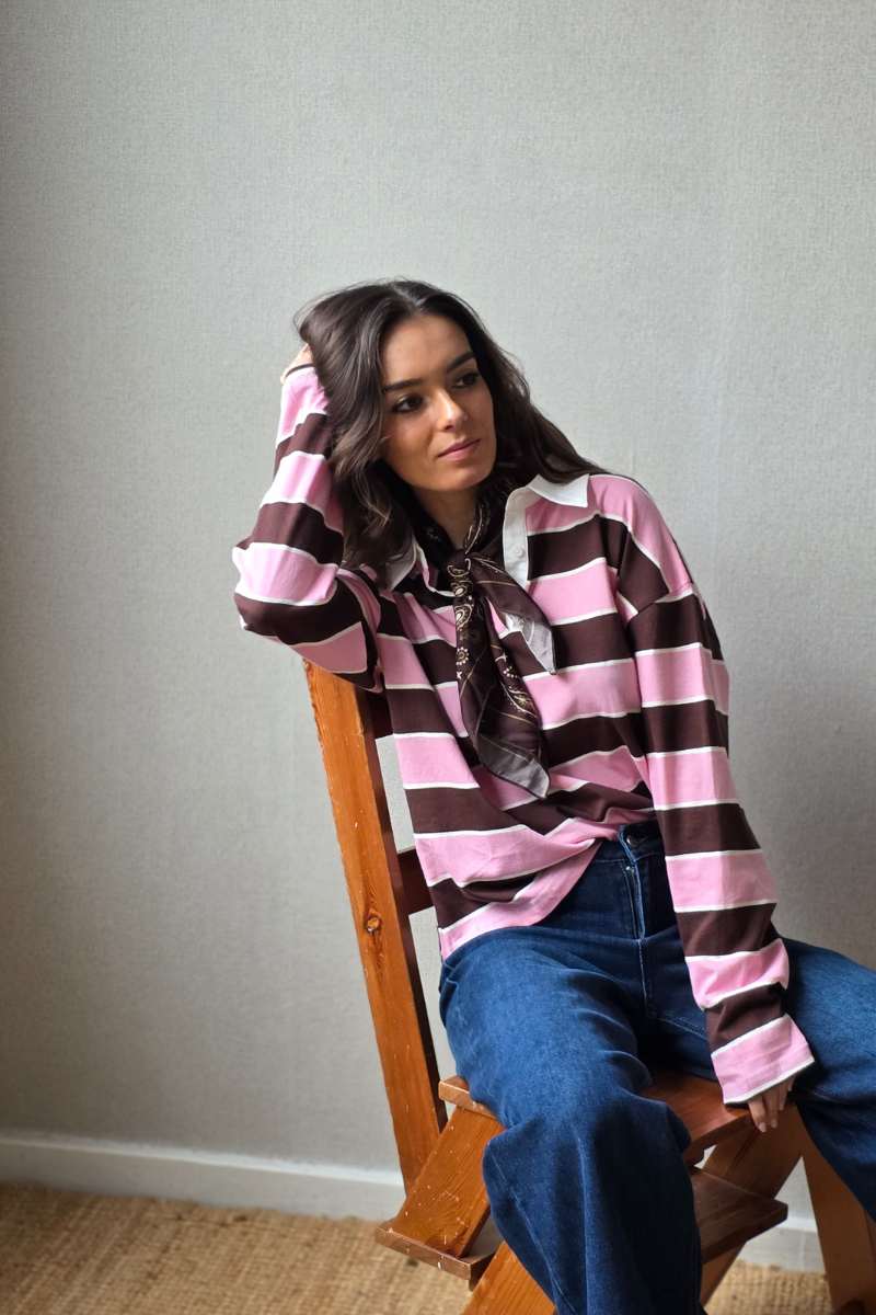 Polo de rayas rosa y chocolate