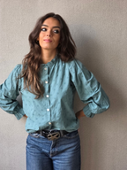Camisa teen con bordados flores verde antiguo