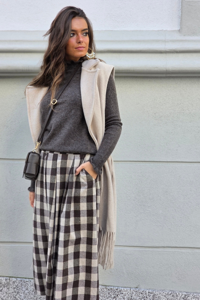 Falda tablas de cuadros beige