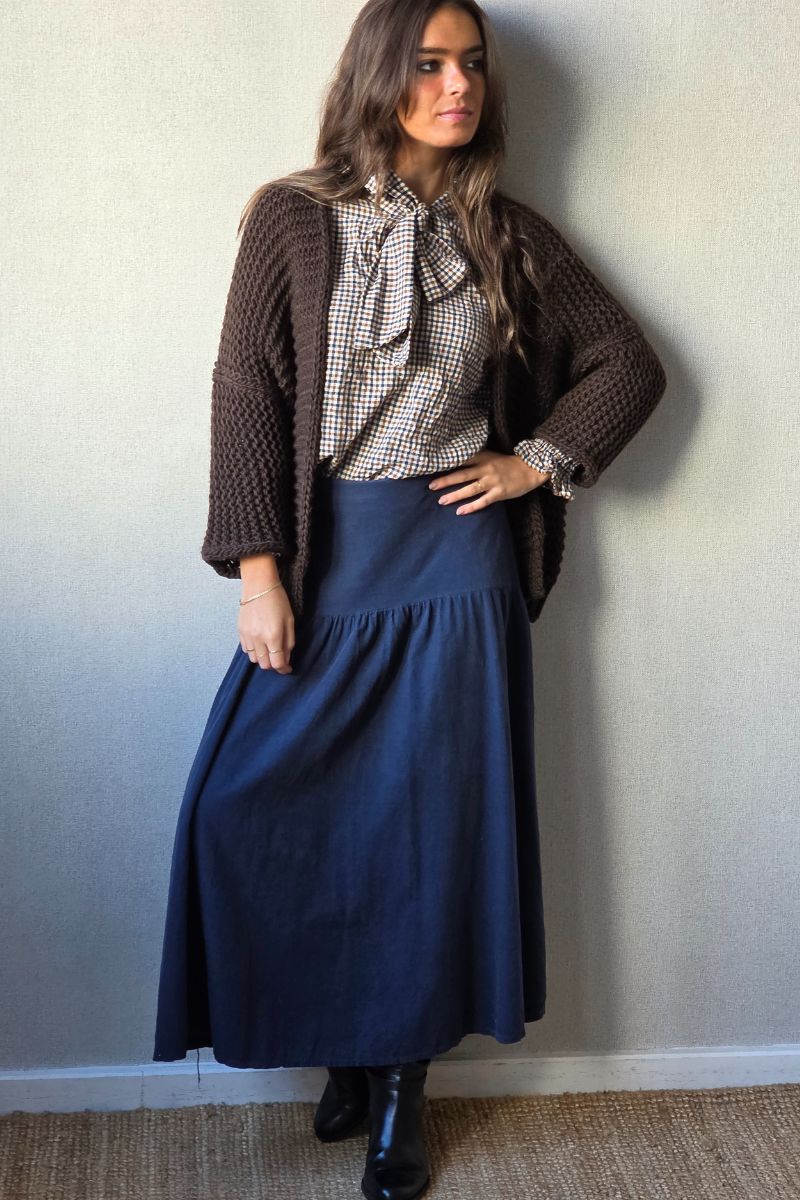 Falda larga de micro pana azul marino