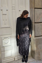 Chal de punto con flecos gris marengo