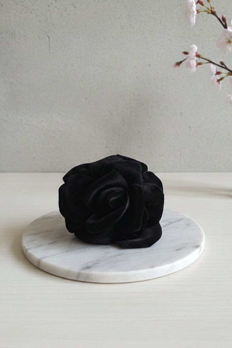 Flores terciopelo en versión pinza negra