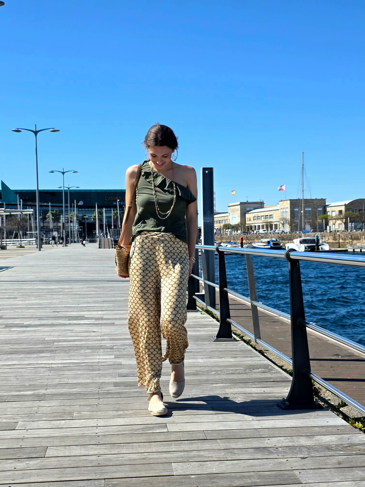 Pantalón Estampado Conchas Caqui elástico