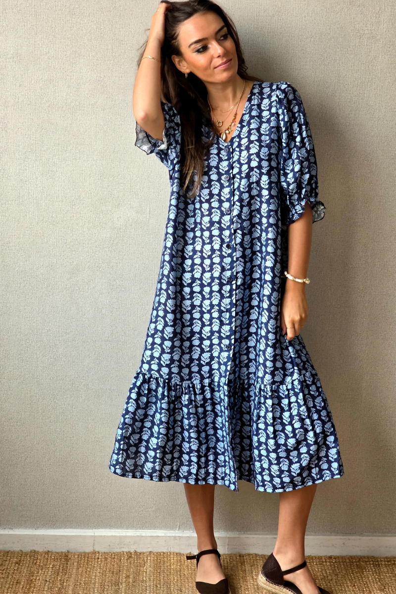 Vestido flores con botones azul marino