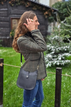 Americana de espiguilla verde militar