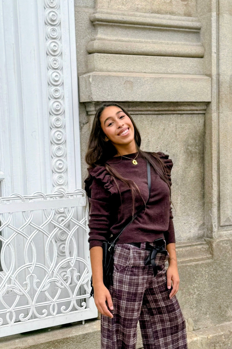 Jersey volante en el hombro berenjena oscuro