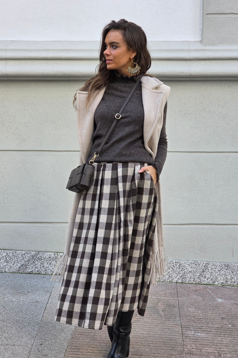 Falda tablas de cuadros beige